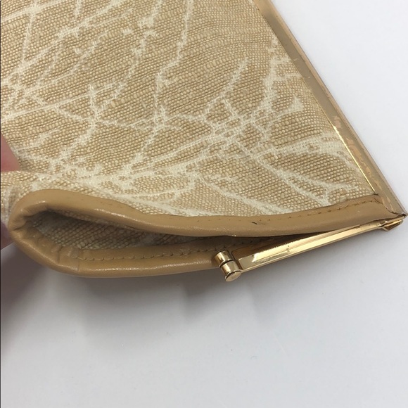Vintage Clutch Tan and White fabric Pattern - Picture 8 of 12